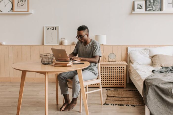 Cara Menjaga Work-Life Balance ala Profesional Muda
